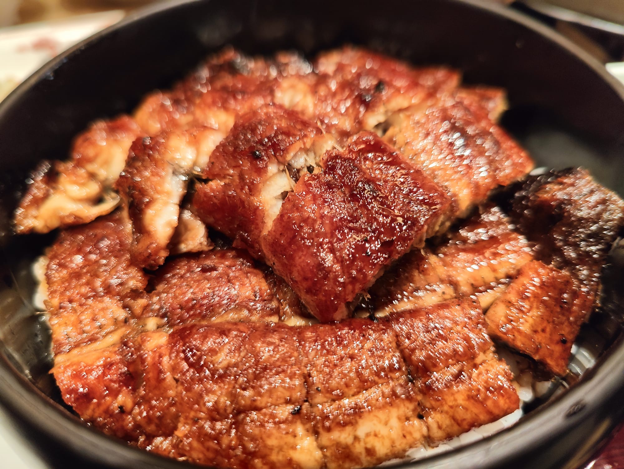 Bincho: delicious unagi with crispy edges